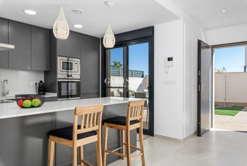 Resale - Villa -
SAN MIGUEL DE SALINAS