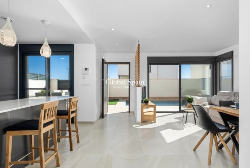 Resale - Villa -
SAN MIGUEL DE SALINAS