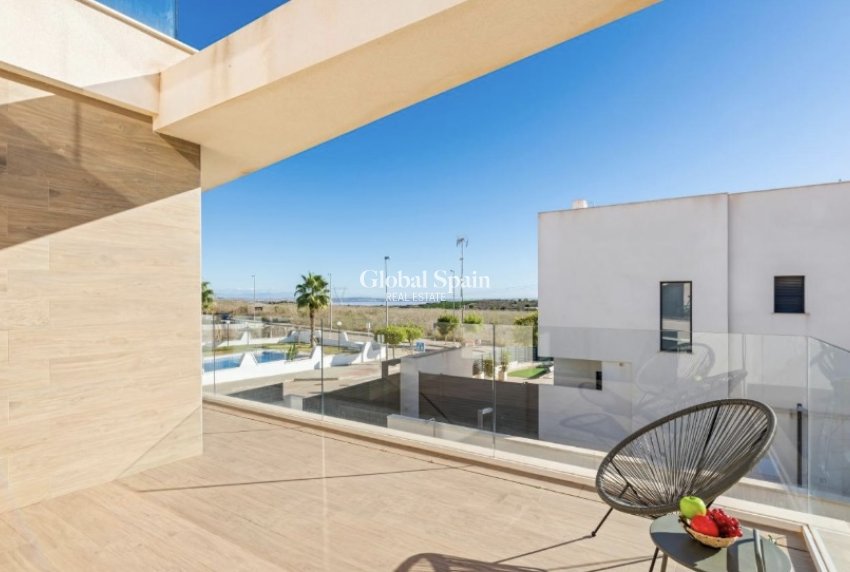 Resale - Villa -
SAN MIGUEL DE SALINAS