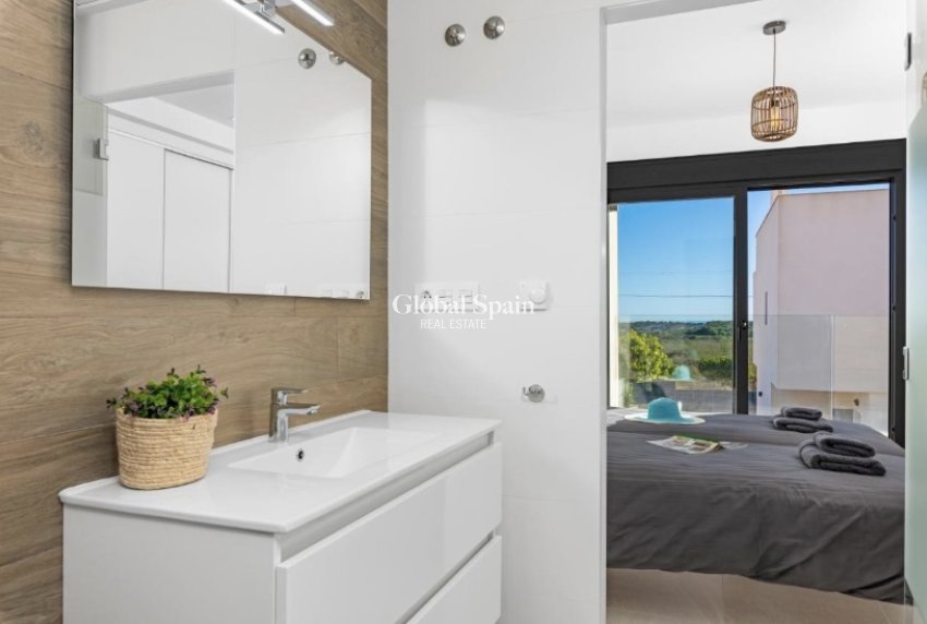 Resale - Villa -
SAN MIGUEL DE SALINAS