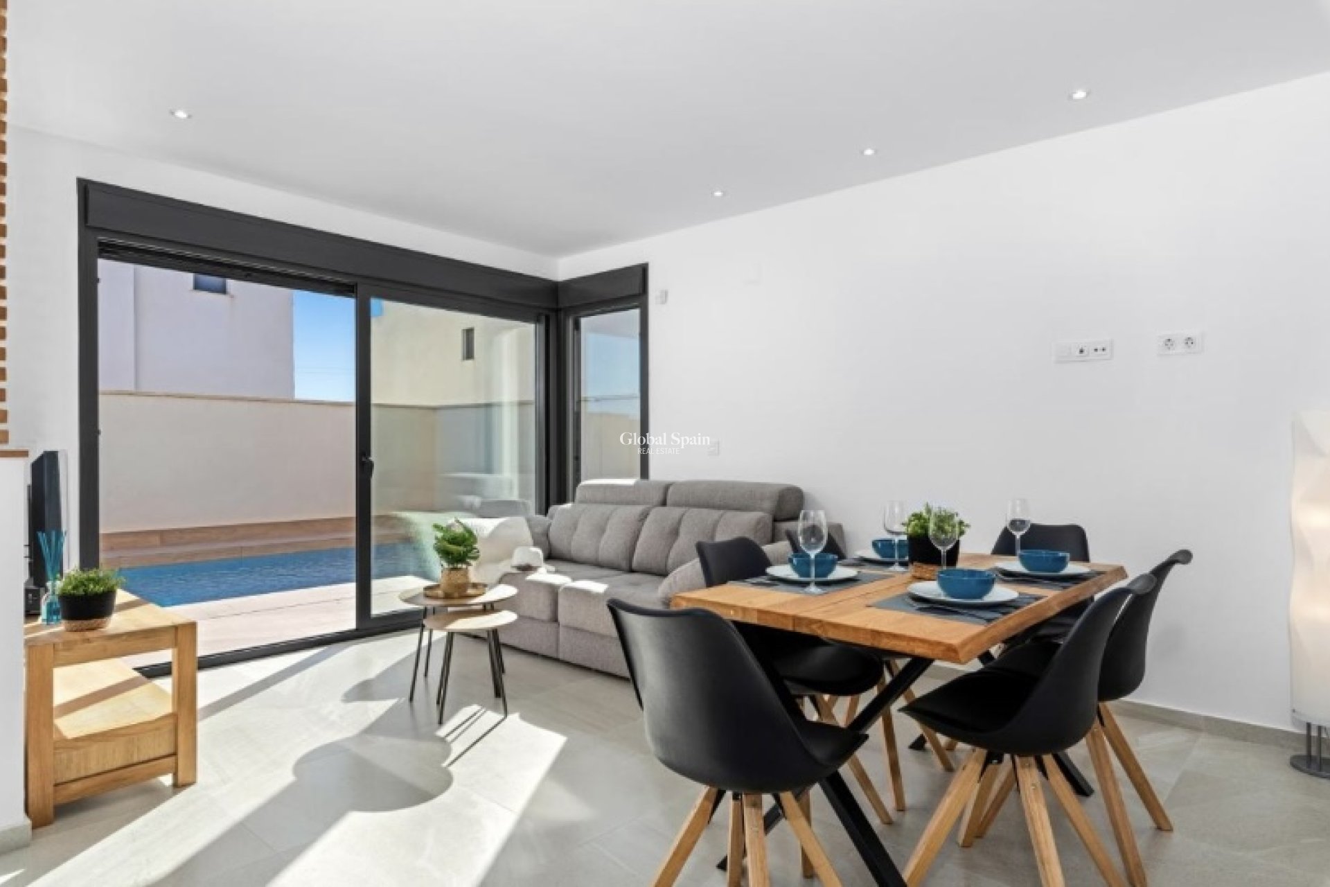 Resale - Villa -
SAN MIGUEL DE SALINAS