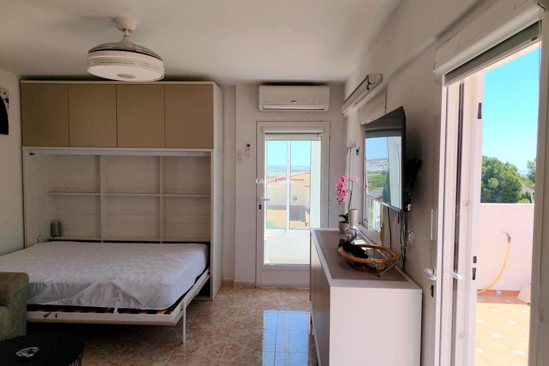 Resale - VILLA -
San Miguel / Vistabella Golf - Inland
