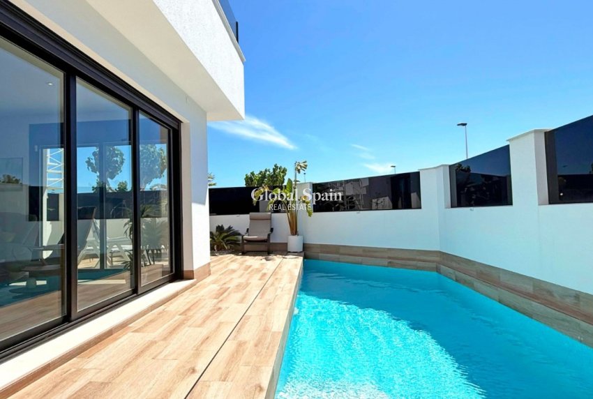 Resale - VILLA -
SAN PEDRO DEL PINATAR - Costa Calida