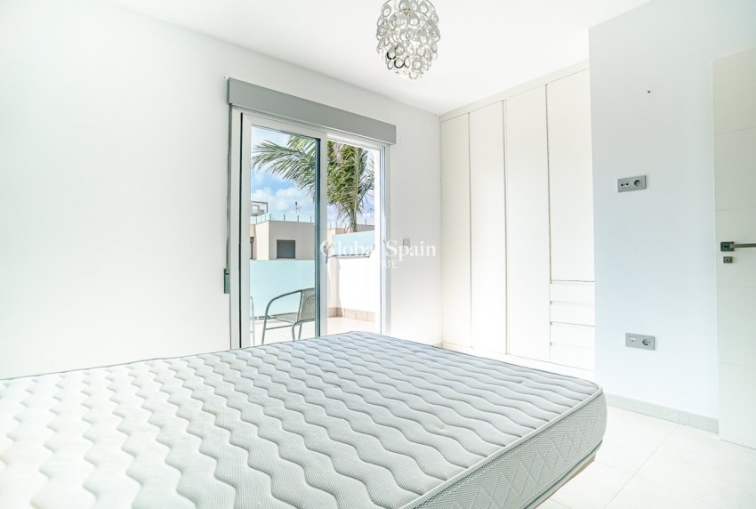 Resale - VILLA -
SAN PEDRO DEL PINATAR - Lo Pagan