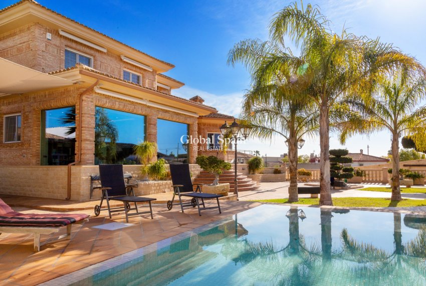 Resale - VILLA -
San Vicente del Raspeig - Inland