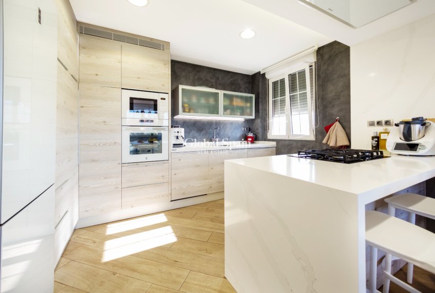 Resale - VILLA -
San Vicente del Raspeig - Inland