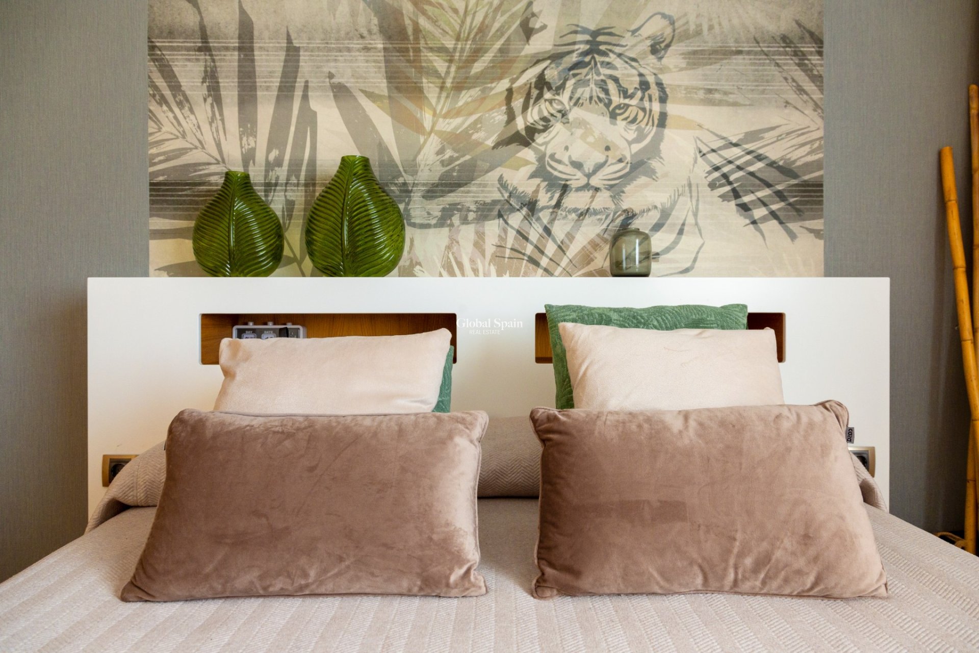 Resale - VILLA -
SAN VICENTE DEL RASPEIG - Inland