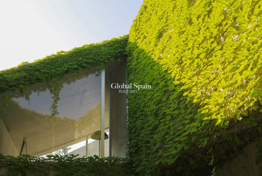 Resale - VILLA -
SAN VICENTE DEL RASPEIG - Inland