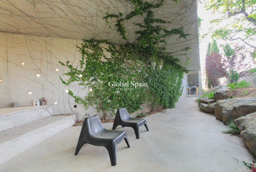 Resale - VILLA -
SAN VICENTE DEL RASPEIG - Inland