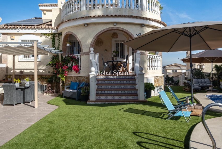 Resale - VILLA -
SANTA POLA - Costa Blanca