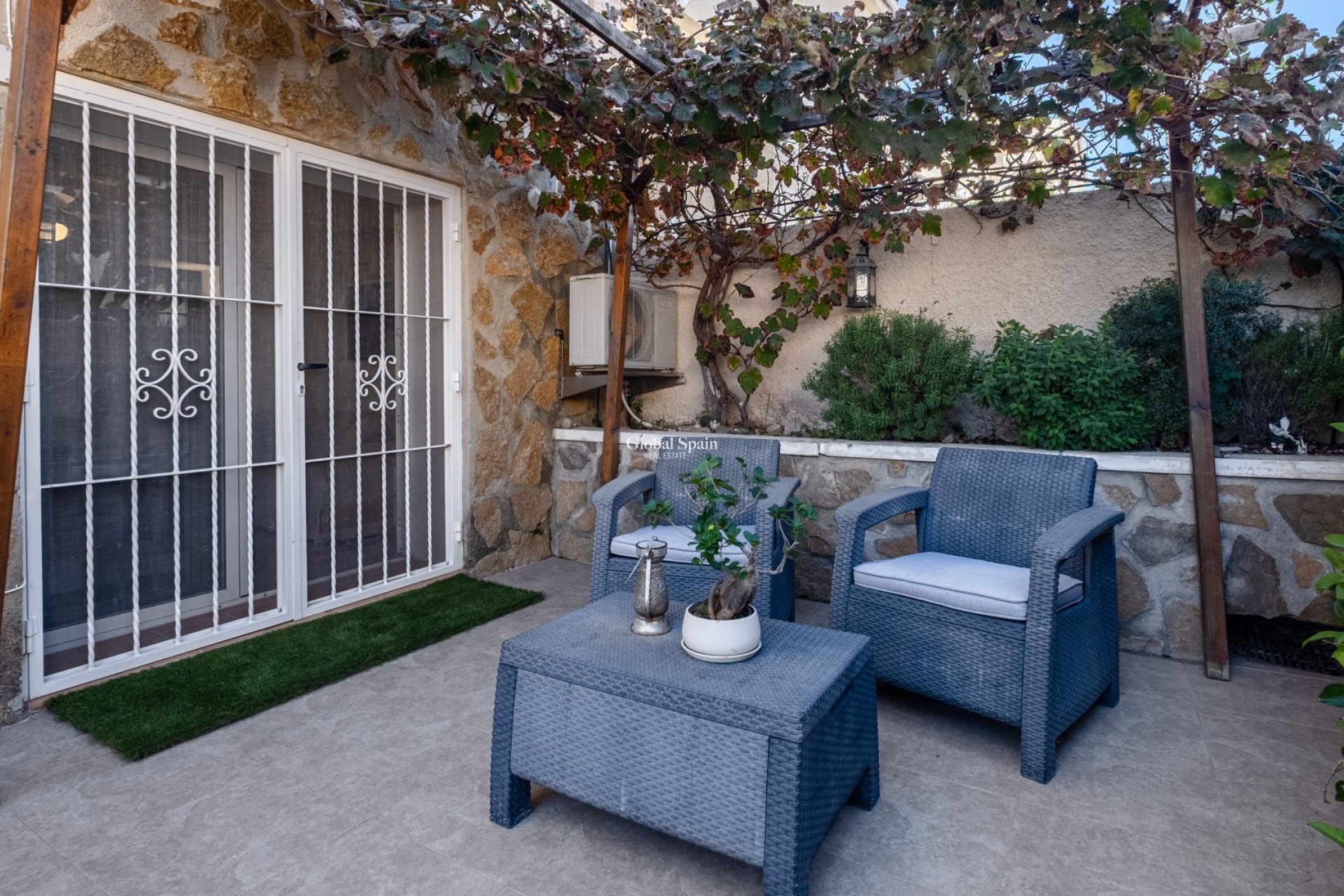 Resale - VILLA -
SANTA POLA - Costa Blanca