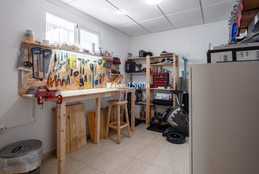 Resale - VILLA -
SANTA POLA - Costa Blanca