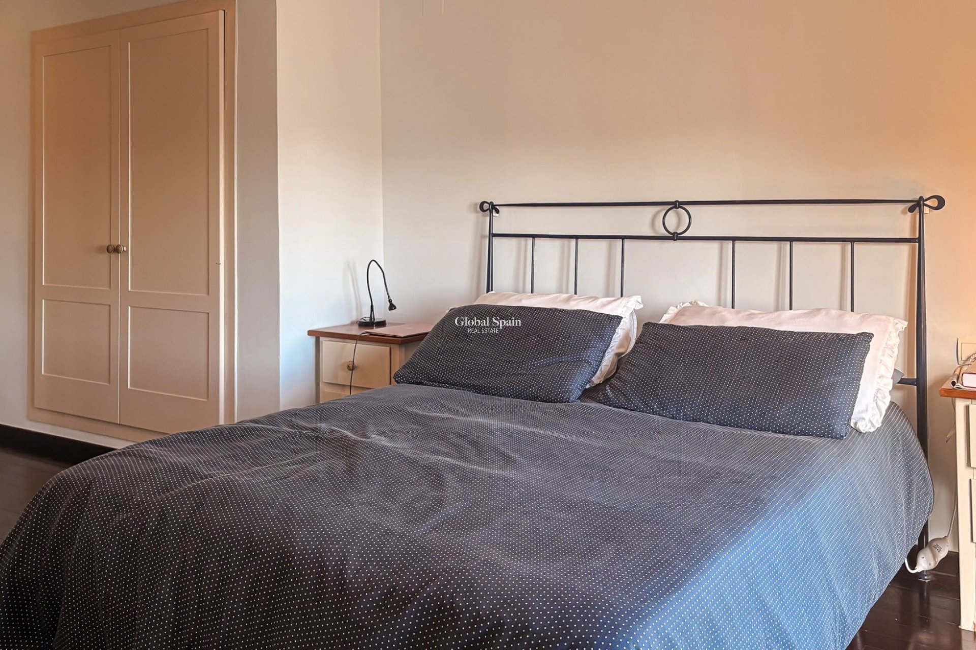 Resale - VILLA -
SANTA POLA - El Poble Llevanti