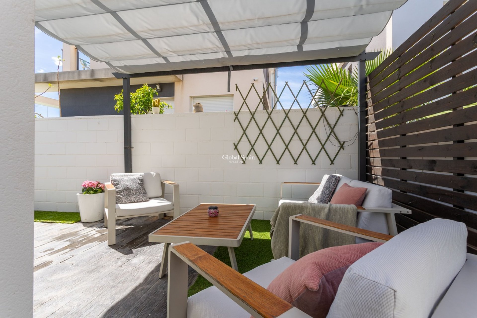 Resale - VILLA -
SANTA POLA - GRAN ALACANT