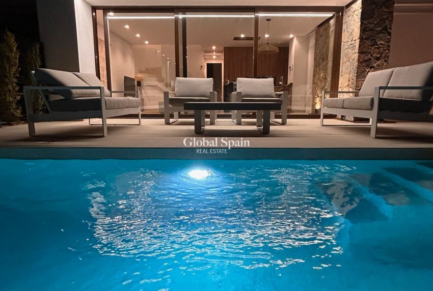 Resale - VILLA -
SANTA ROSALÍA - Inland