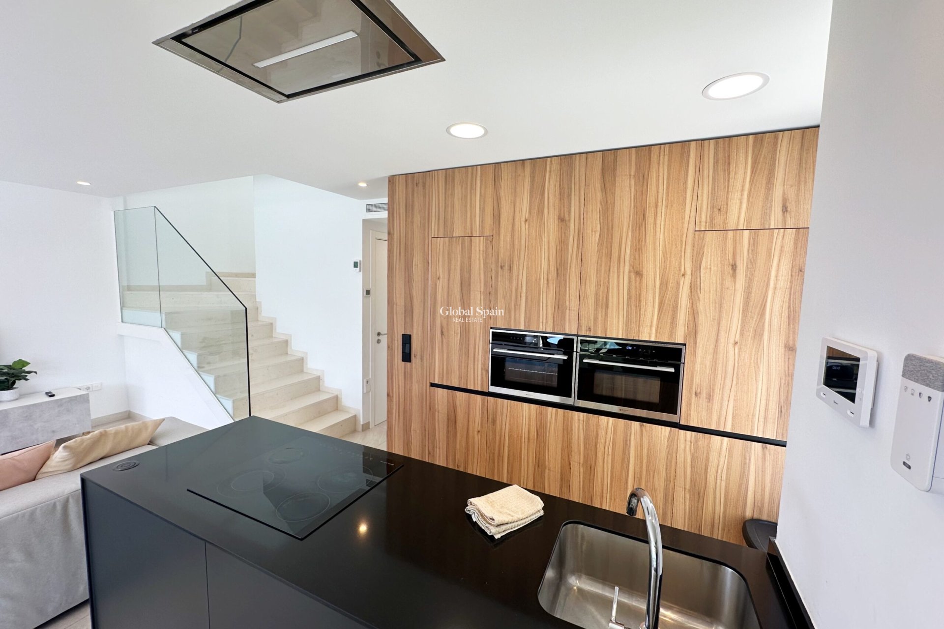 Resale - VILLA -
SANTA ROSALÍA - Inland