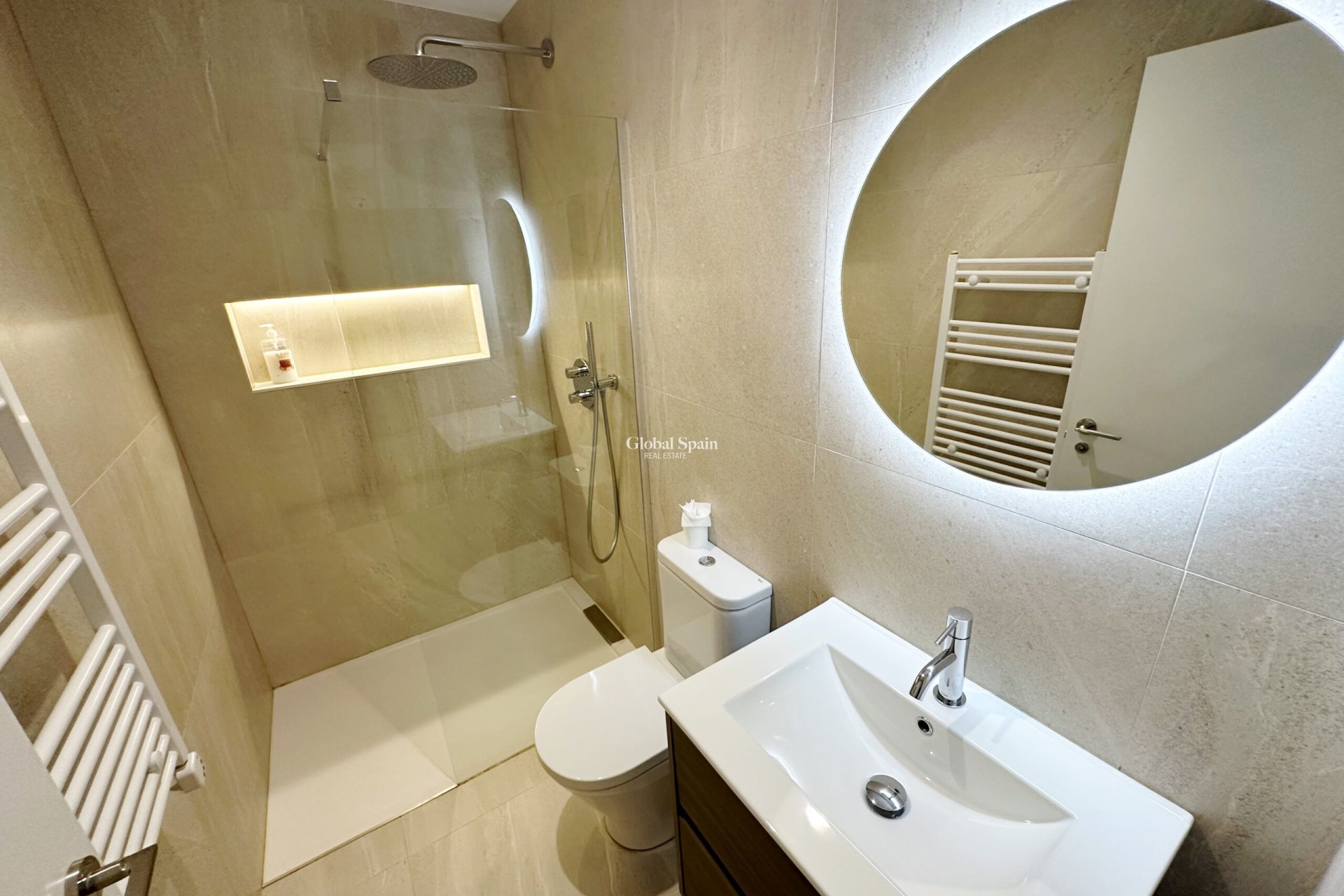 Resale - VILLA -
SANTA ROSALÍA - Inland