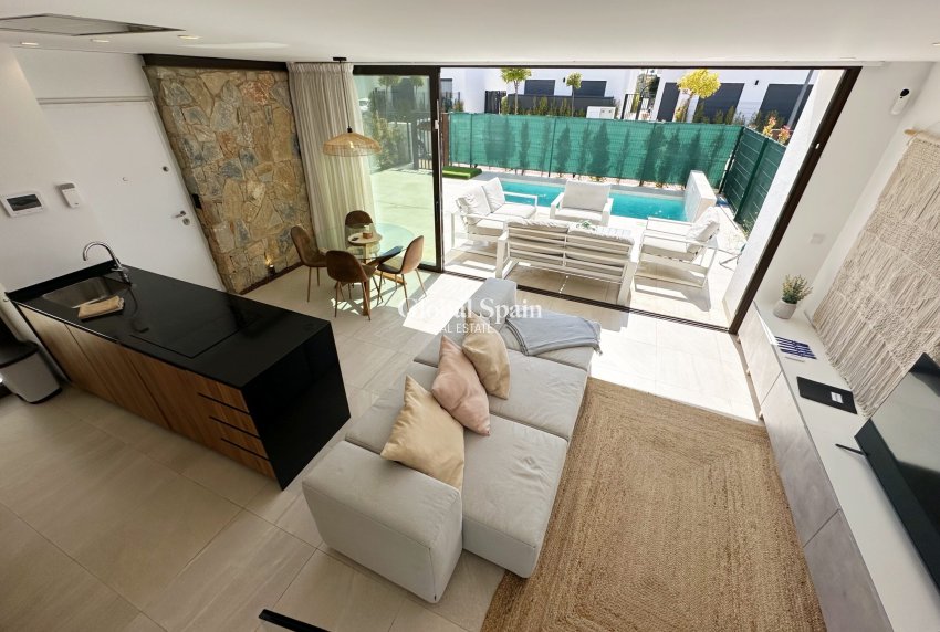 Resale - VILLA -
SANTA ROSALÍA - Inland