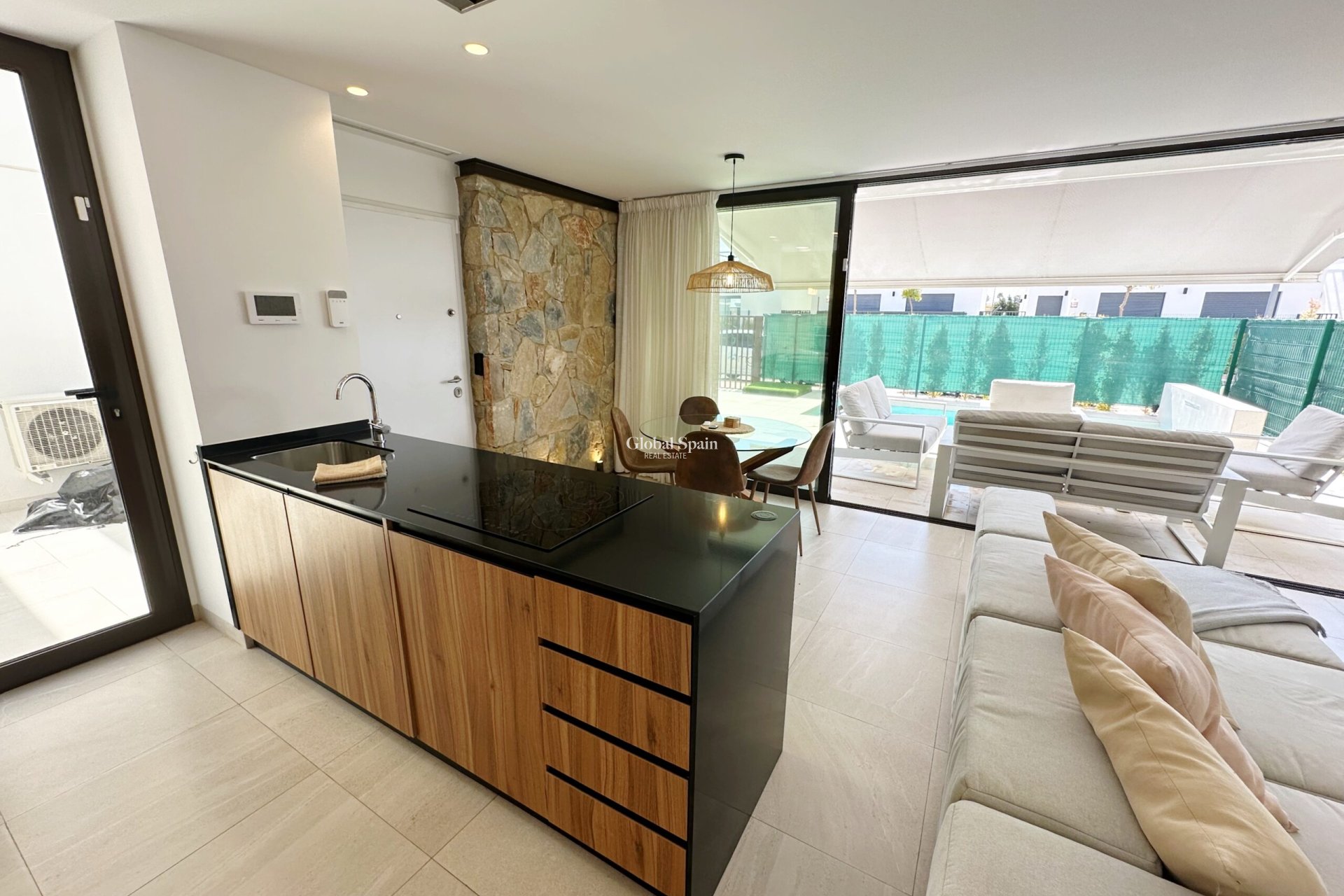 Resale - VILLA -
SANTA ROSALÍA - Inland