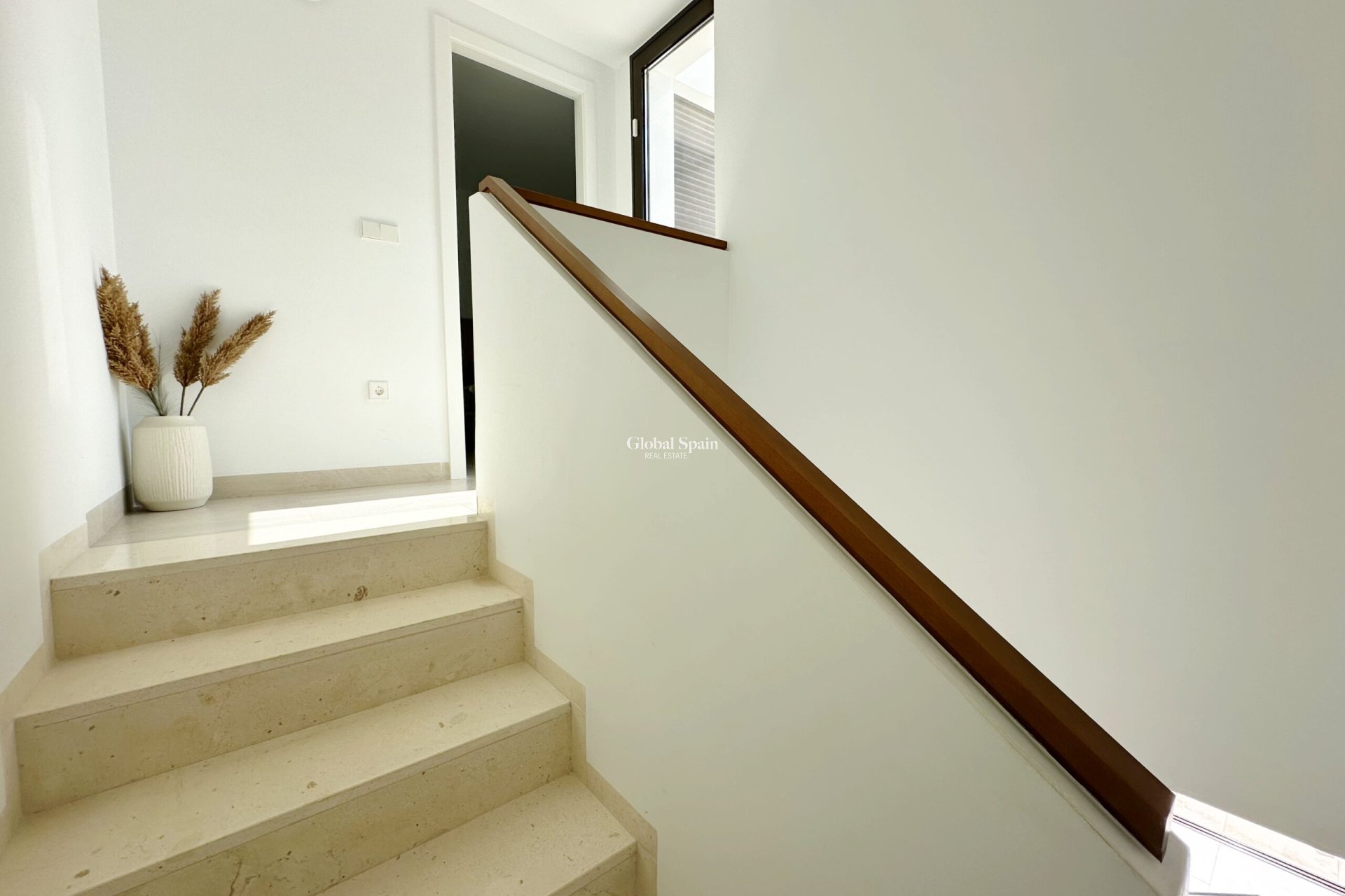 Resale - VILLA -
SANTA ROSALÍA - Inland