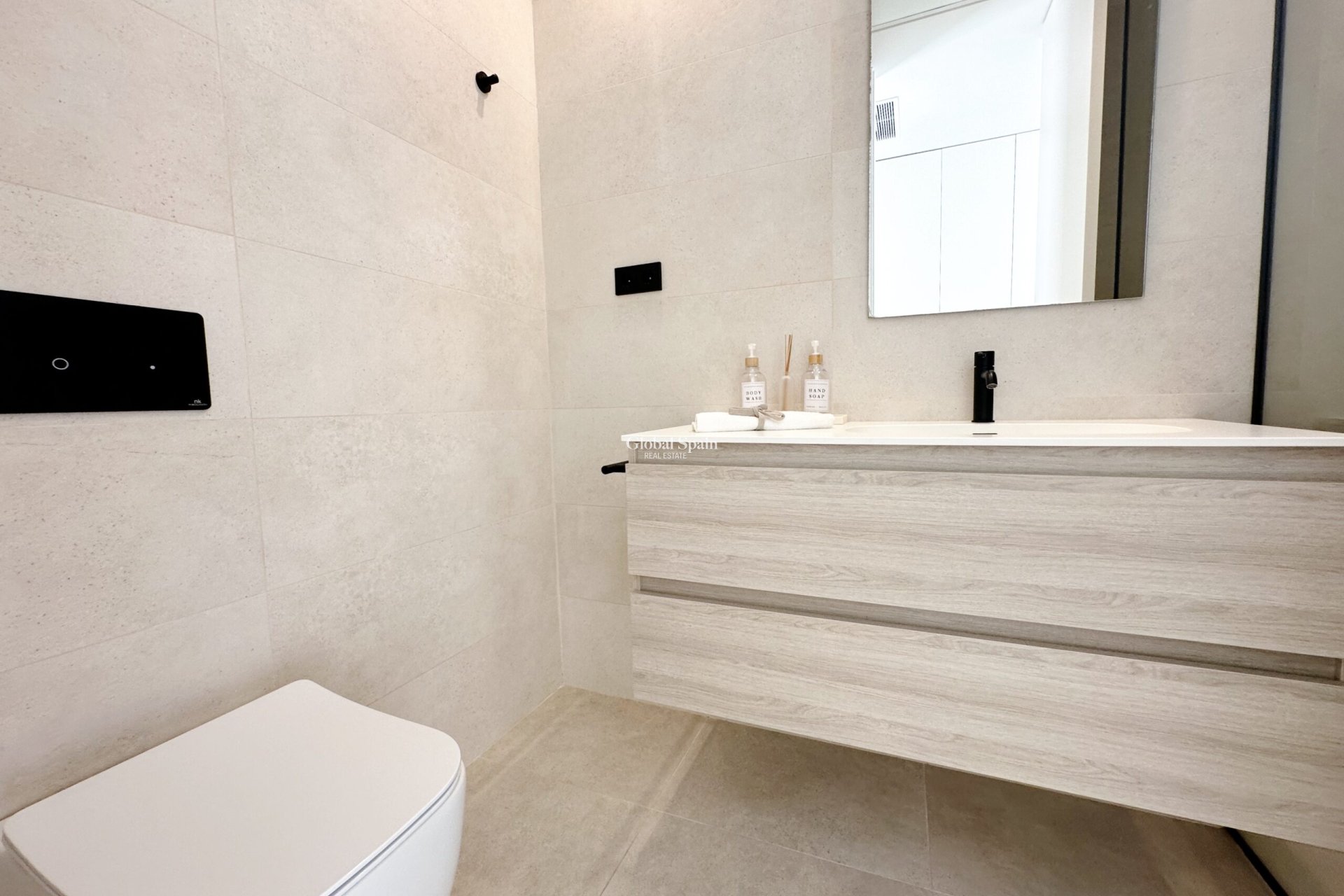 Resale - VILLA -
SANTA ROSALÍA - Inland