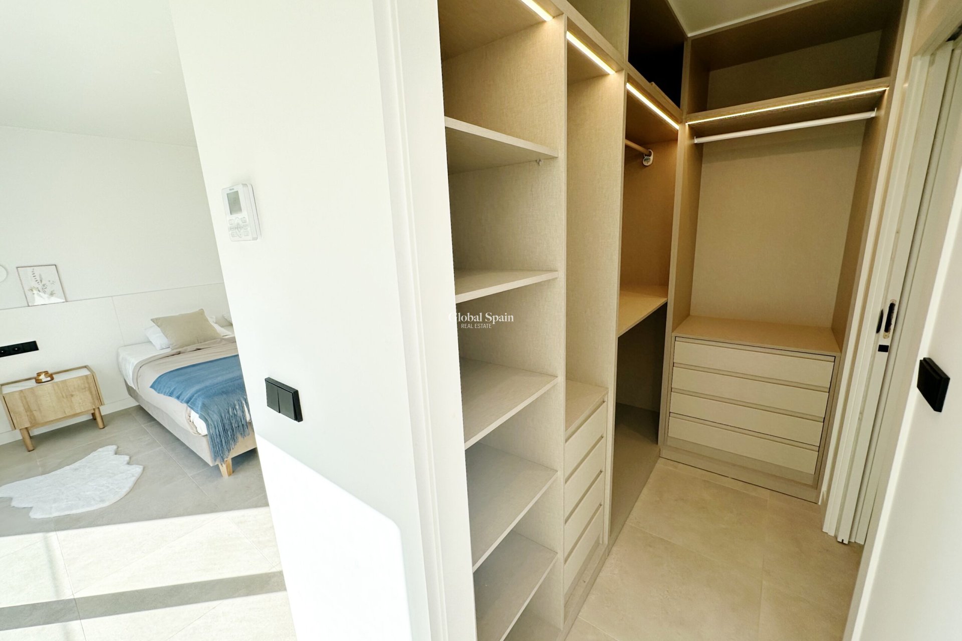 Resale - VILLA -
SANTA ROSALÍA - Inland