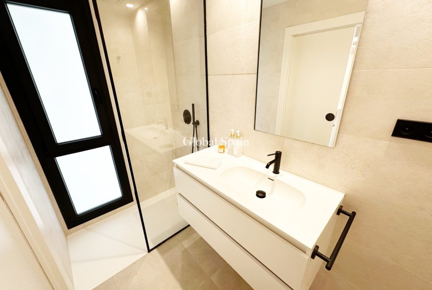 Resale - VILLA -
SANTA ROSALÍA - Inland