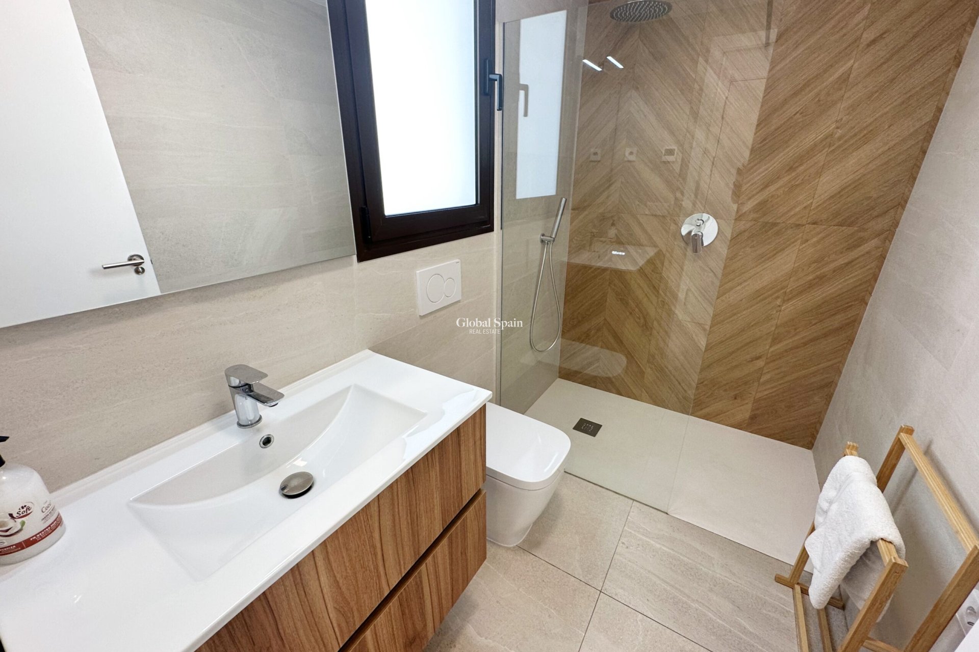 Resale - VILLA -
SANTA ROSALÍA - Inland