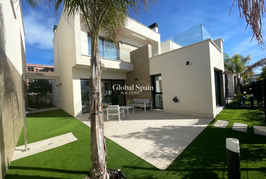Resale - VILLA -
SANTA ROSALÍA - Inland