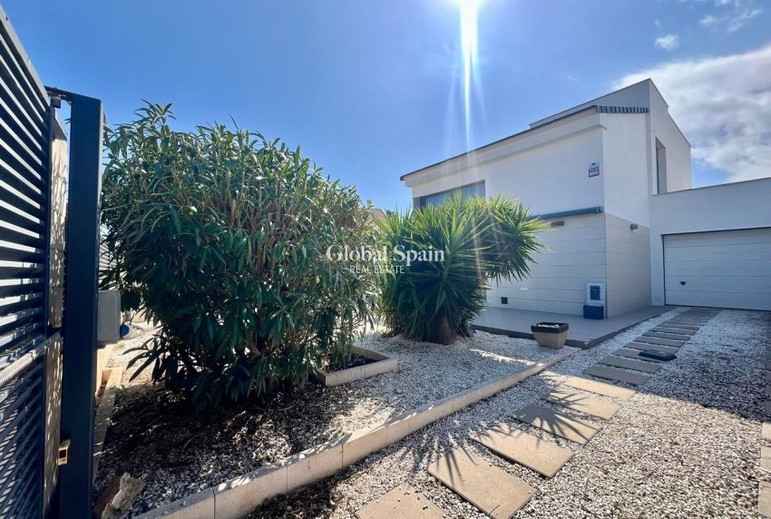 Resale - VILLA -
SANTIAGO DE LA RIBERA - Costa Calida