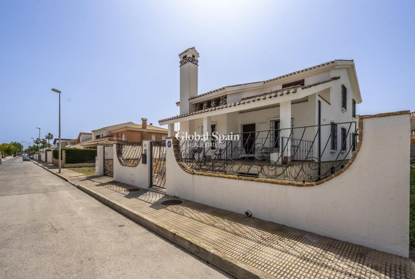 Resale - VILLA -
SANTIAGO DE LA RIBERA - Costa Calida