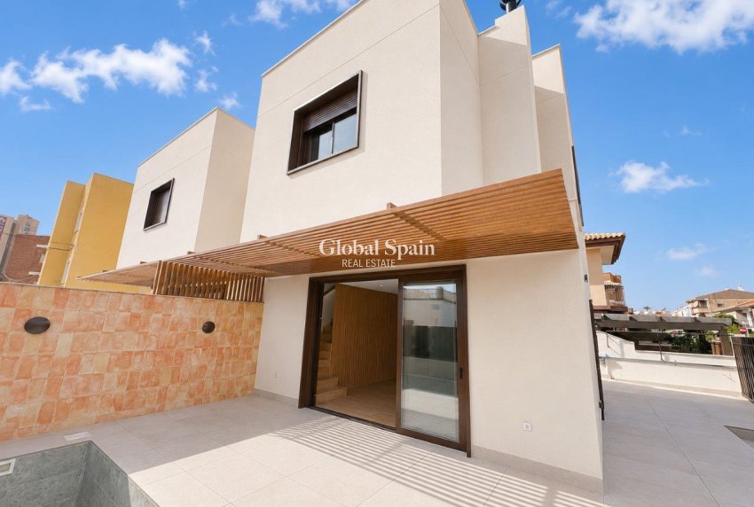 Resale - VILLA -
SANTIAGO DE LA RIBERA - Costa Calida