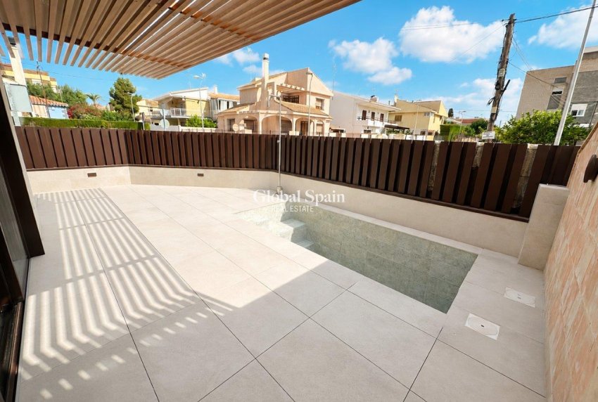 Resale - VILLA -
SANTIAGO DE LA RIBERA - Costa Calida