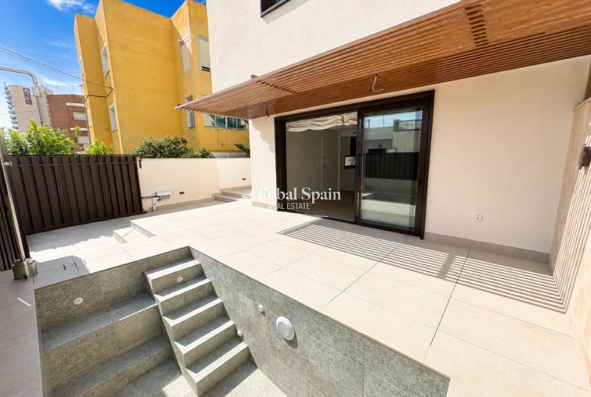 Resale - VILLA -
SANTIAGO DE LA RIBERA - Costa Calida