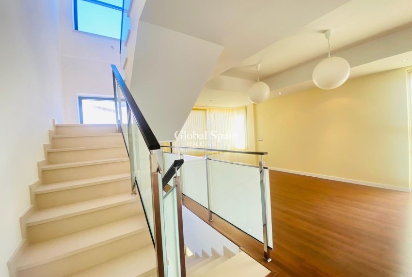 Resale - VILLA -
SANTIAGO DE LA RIBERA - San Blas