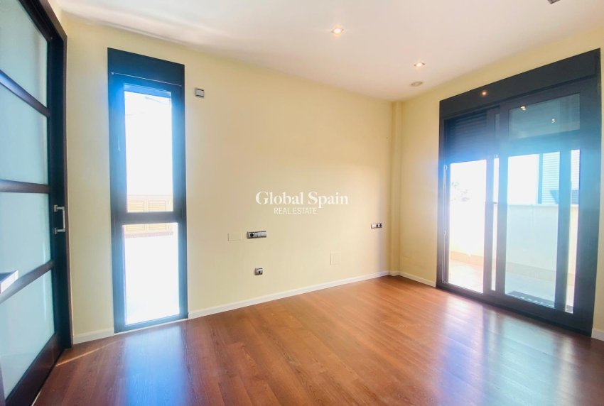 Resale - VILLA -
SANTIAGO DE LA RIBERA - San Blas