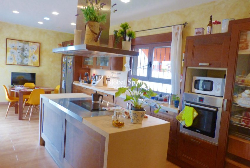 Resale - VILLA -
SANTIAGO DE LA RIBERA - San Blas