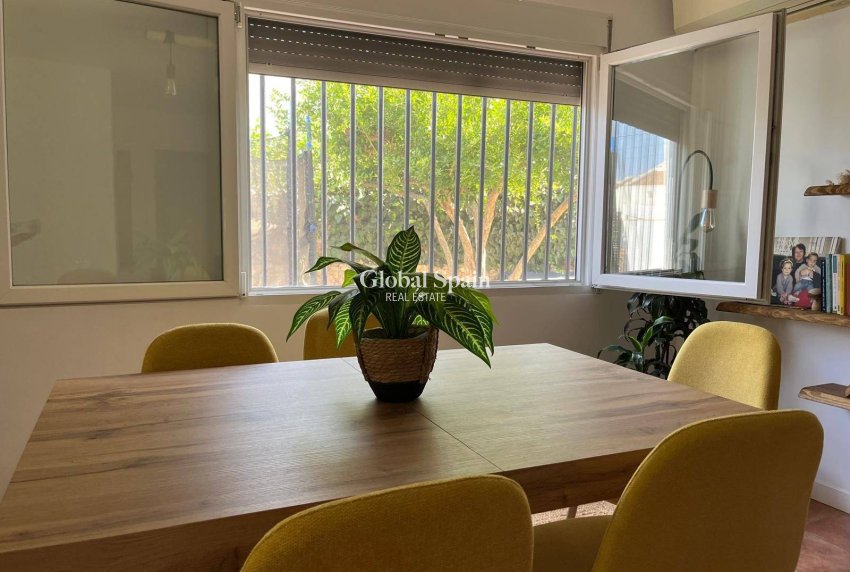 Resale - VILLA -
SANTIAGO DE LA RIBERA - Santiago de la Ribera