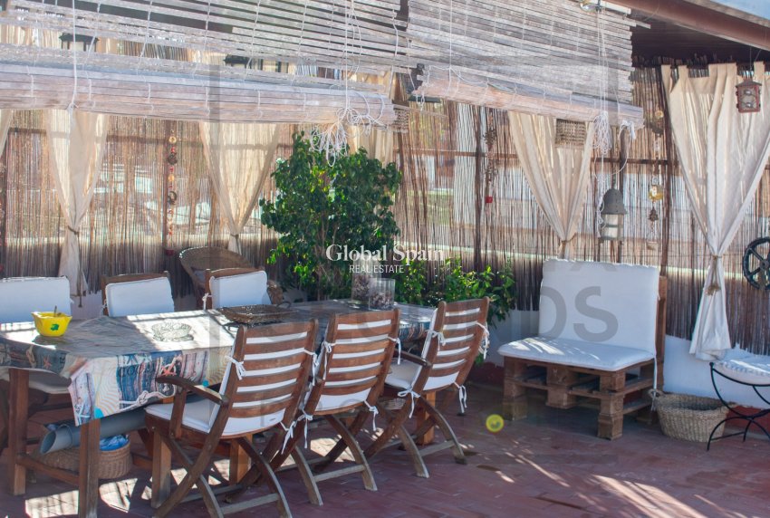 Resale - Villa / Semi detached -
GUARDAMAR DEL SEGURA - Guardamar pueblo