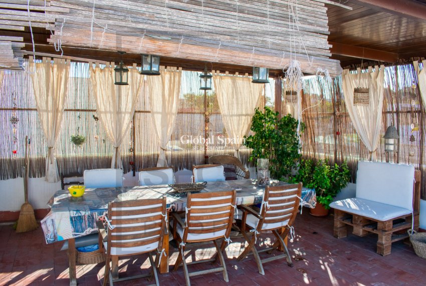 Resale - Villa / Semi detached -
GUARDAMAR DEL SEGURA - Guardamar pueblo