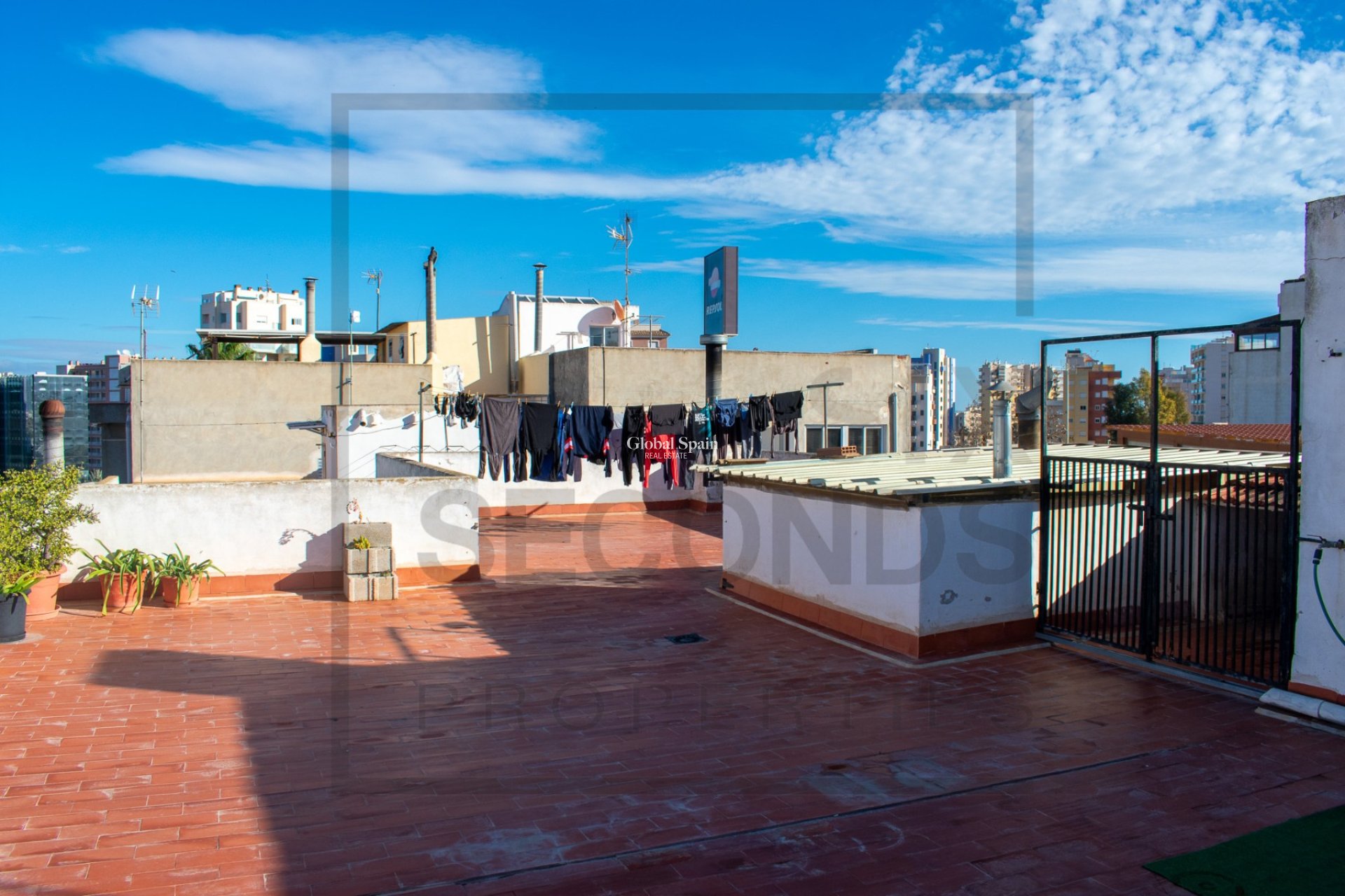 Resale - Villa / Semi detached -
GUARDAMAR DEL SEGURA - Guardamar pueblo