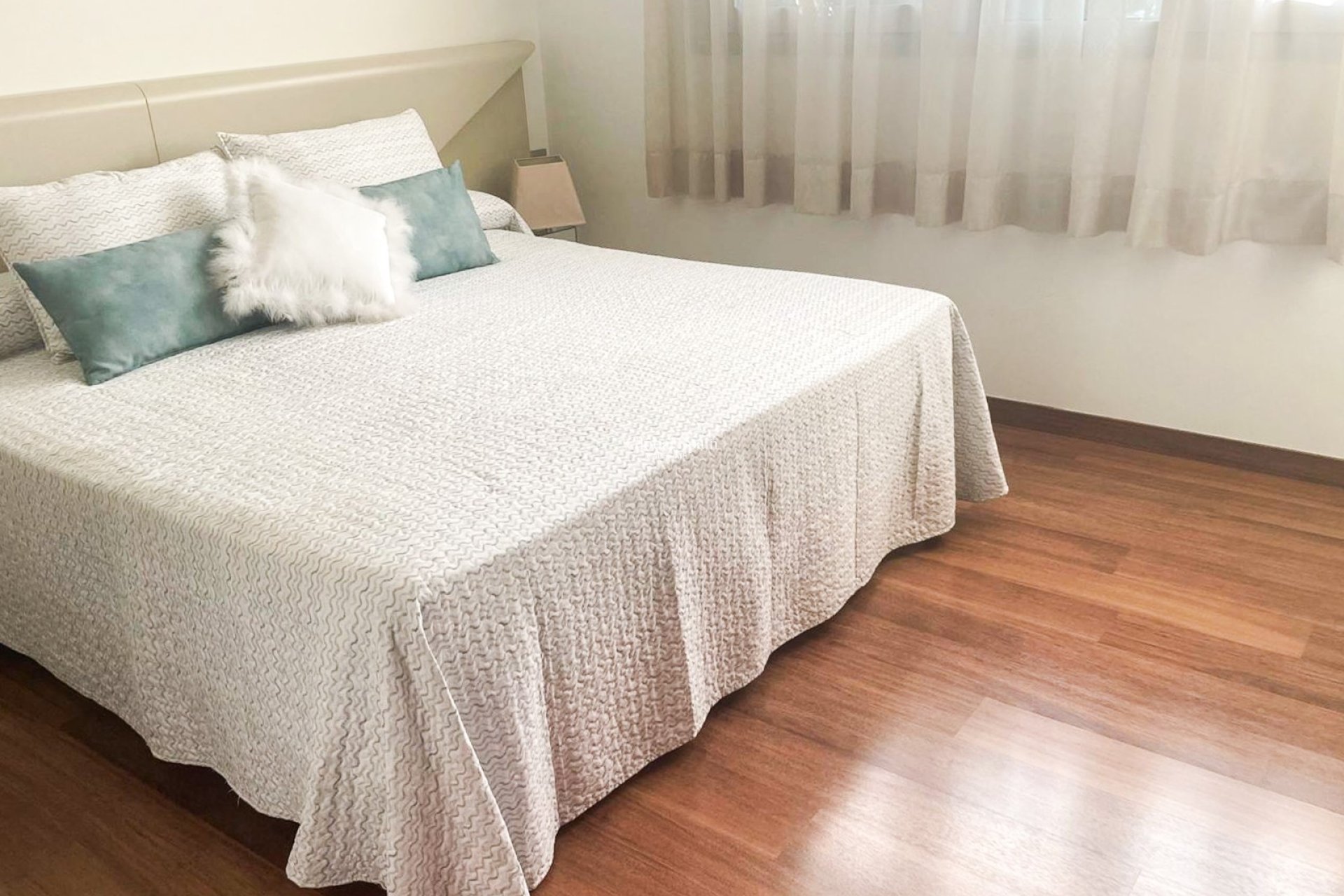 Resale - Villa / Semi detached -
ORIHUELA COSTA - MIL PALMERAS 