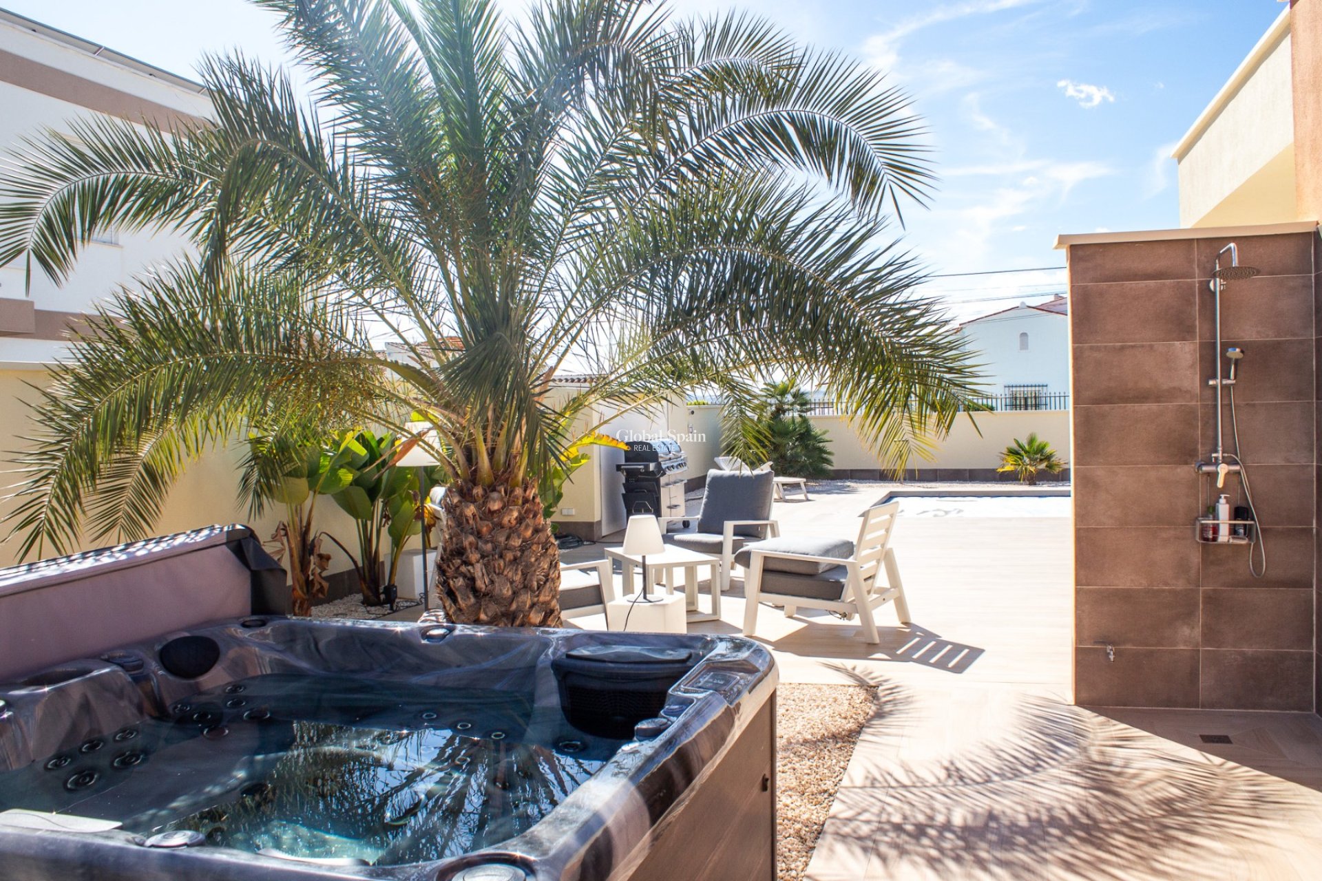 Resale - Villa / Semi detached -
TORREVIEJA - La Siesta - El Salado - Torreta