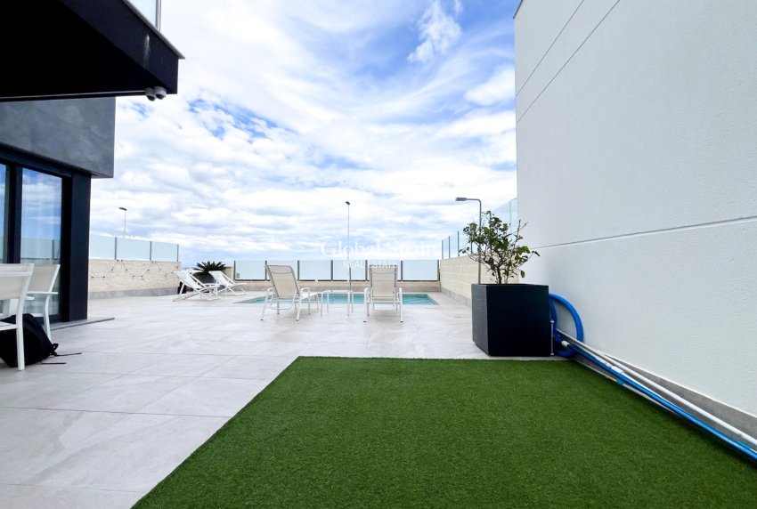 Resale - Villa / Semi detached -
TORREVIEJA - LOS BALCONES - LOS ALTOS