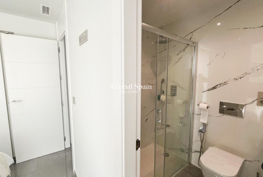 Resale - Villa / Semi detached -
TORREVIEJA - LOS BALCONES - LOS ALTOS