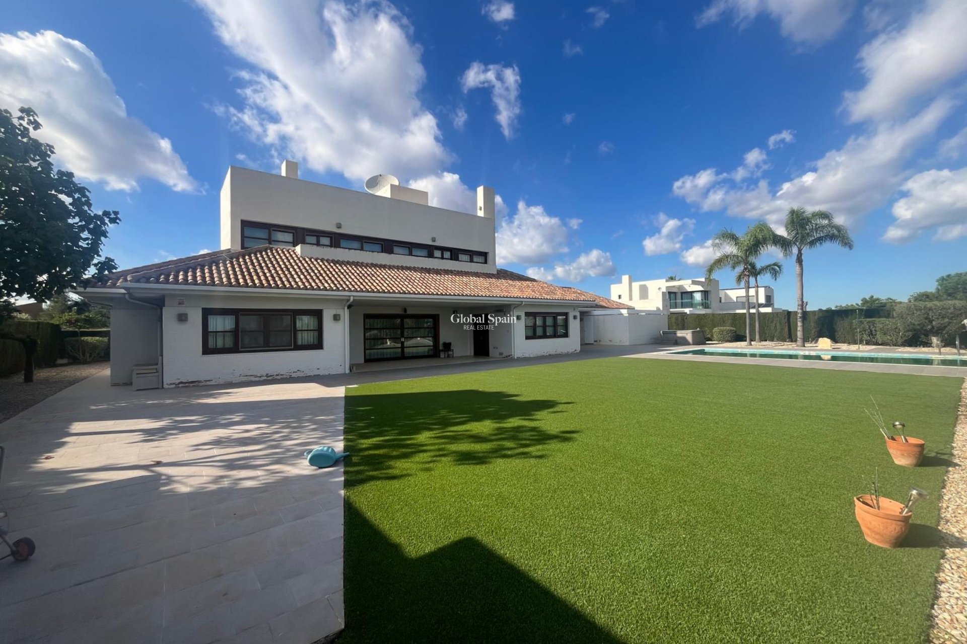 Resale - VILLA -
SUCINA - Inland