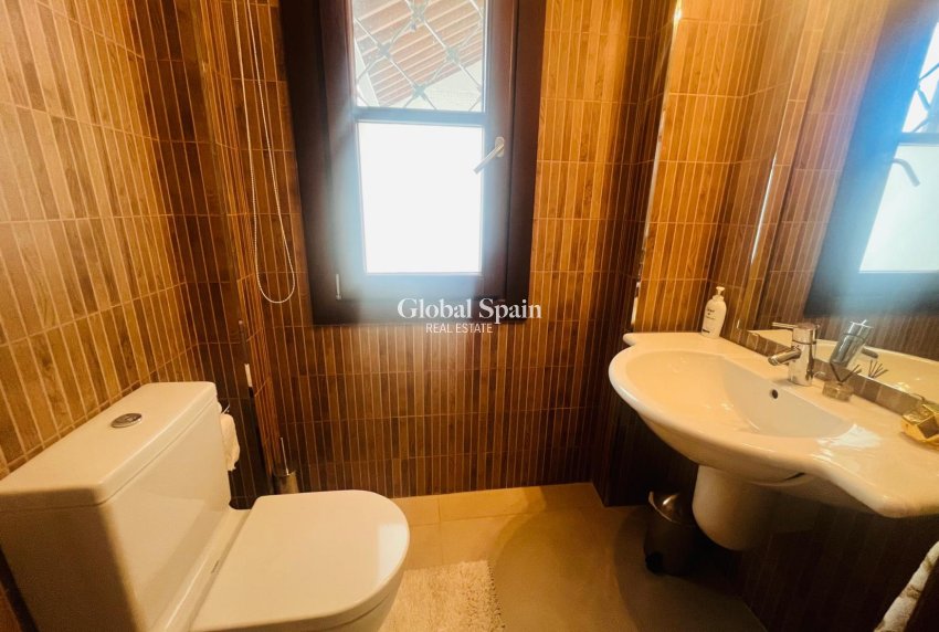 Resale - VILLA -
SUCINA - Inland