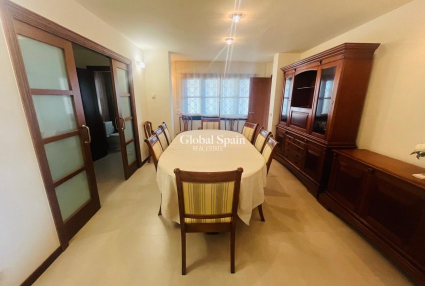 Resale - VILLA -
SUCINA - Inland