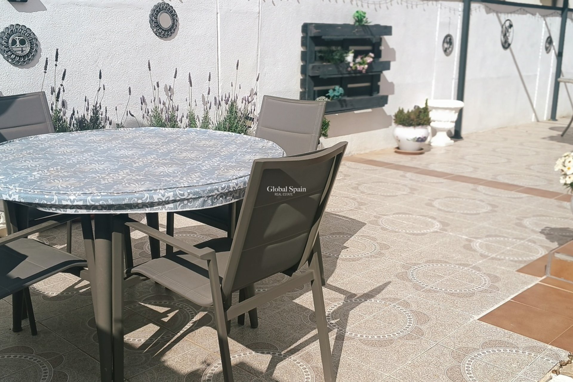 Resale - VILLA -
SUCINA - Inland