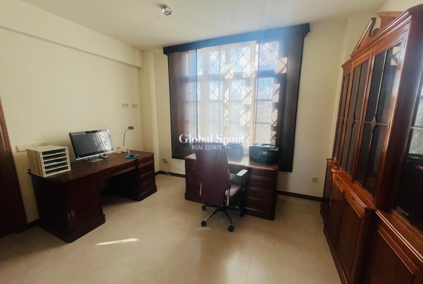 Resale - VILLA -
SUCINA - Inland